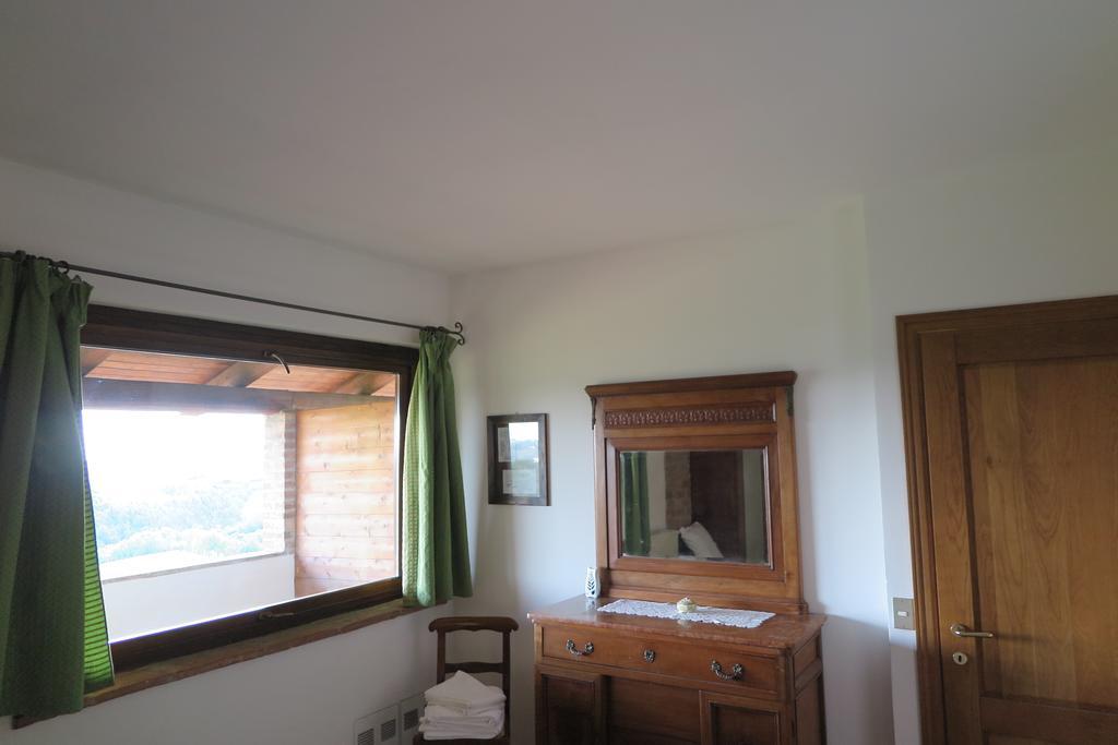Agriturismo Rupestr Canelli Szoba fotó